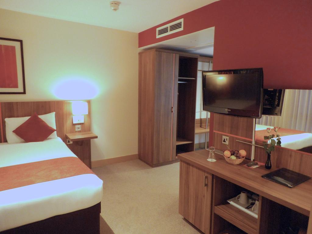 Ramada Hounslow - Heathrow East Hotel Luaran gambar